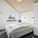 Mari - 400m From The Sea By Interhome Lakolk