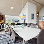 Mari - 400m From The Sea By Interhome *