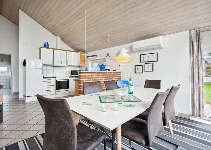 Holiday home Mari - 400m From The Sea By Interhome