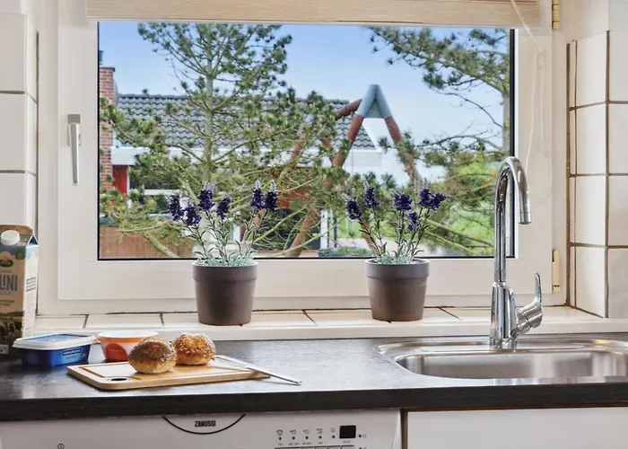 Mari - 400m From The Sea By Interhome Lakolk